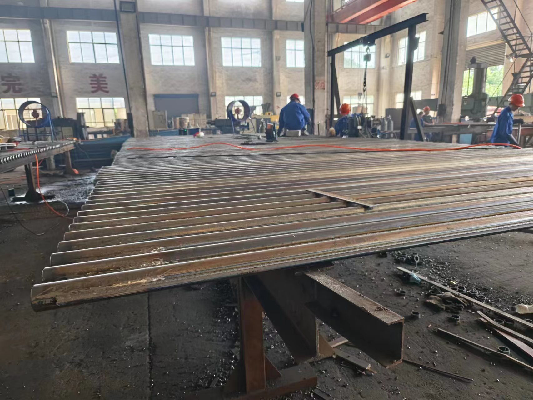φ60.3×7.5\SA-210C 水冷壁帶鰭片內(nèi)螺紋管，帶鰭片。2）附質(zhì)量證明書，3）品牌：武鍋、東鍋、哈鍋選其一