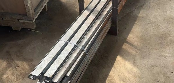 管子Φ63.5×4 ，材質12Cr1MoVG，用于低溫再熱器