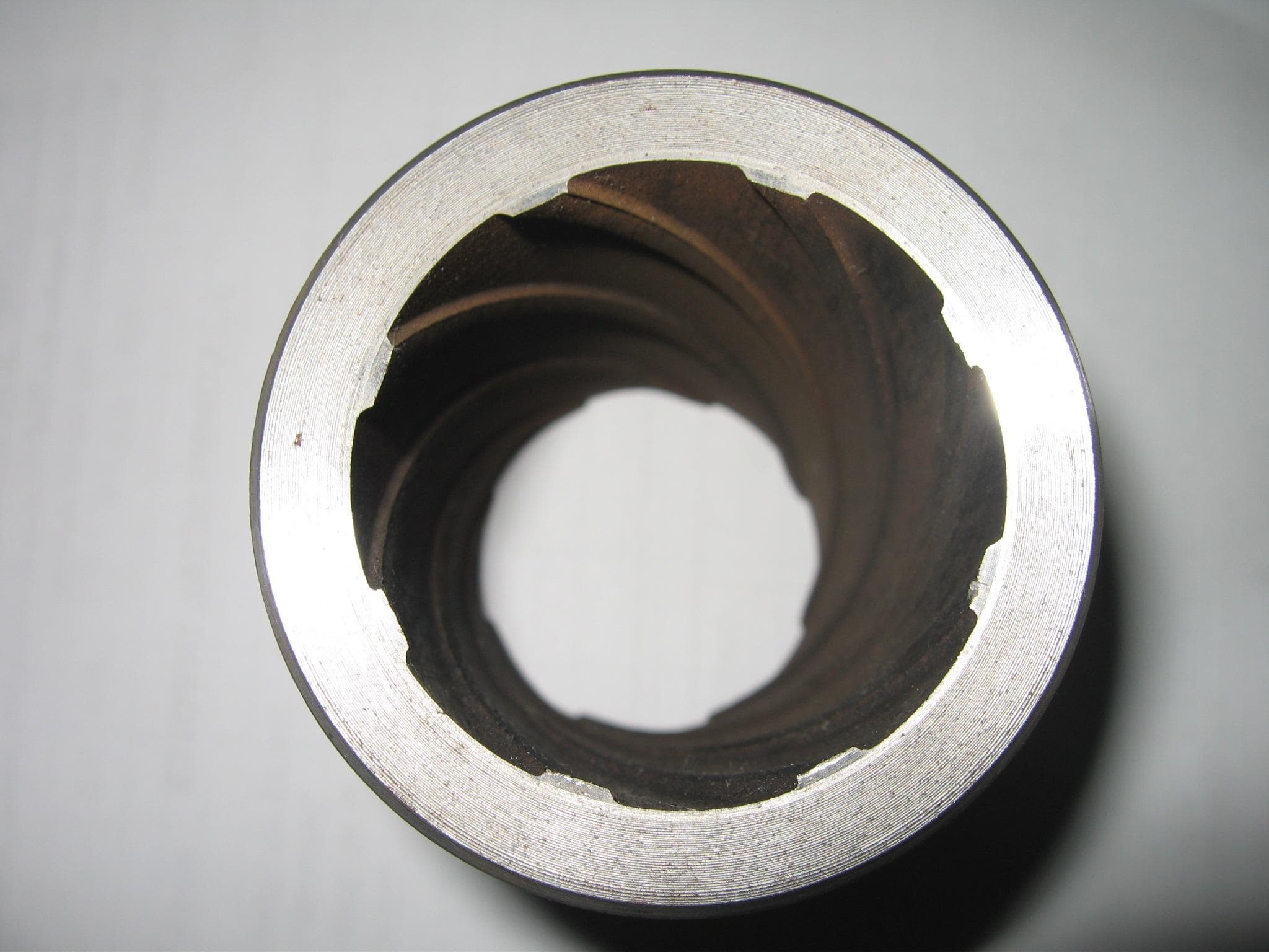 水冷壁管排 兩排帶鰭片Φ32×6 節(jié)距48mm 材質(zhì)：15CrMoG #1、#2上海鍋爐螺旋水冷壁